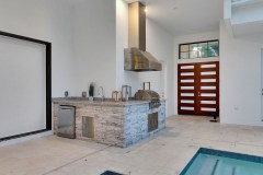 Summer kitchen in courtyard - Providence, Florida