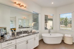 Master bathroom - Courtyard model home - Palm Coast, Florida
