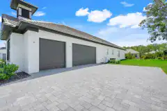 Contemporary-Spec-Home-Driveway