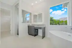 Contemporary-Spec-Home-Master-Bathroom